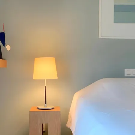 Apartment 20 - Stunning Luxurious Spacious Design At The